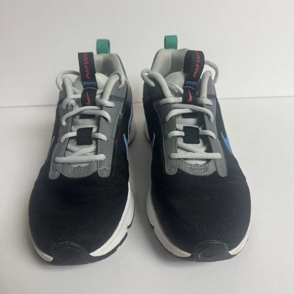 Nike Youth Air Max Intrlk Lite Sneaker Size 7 M